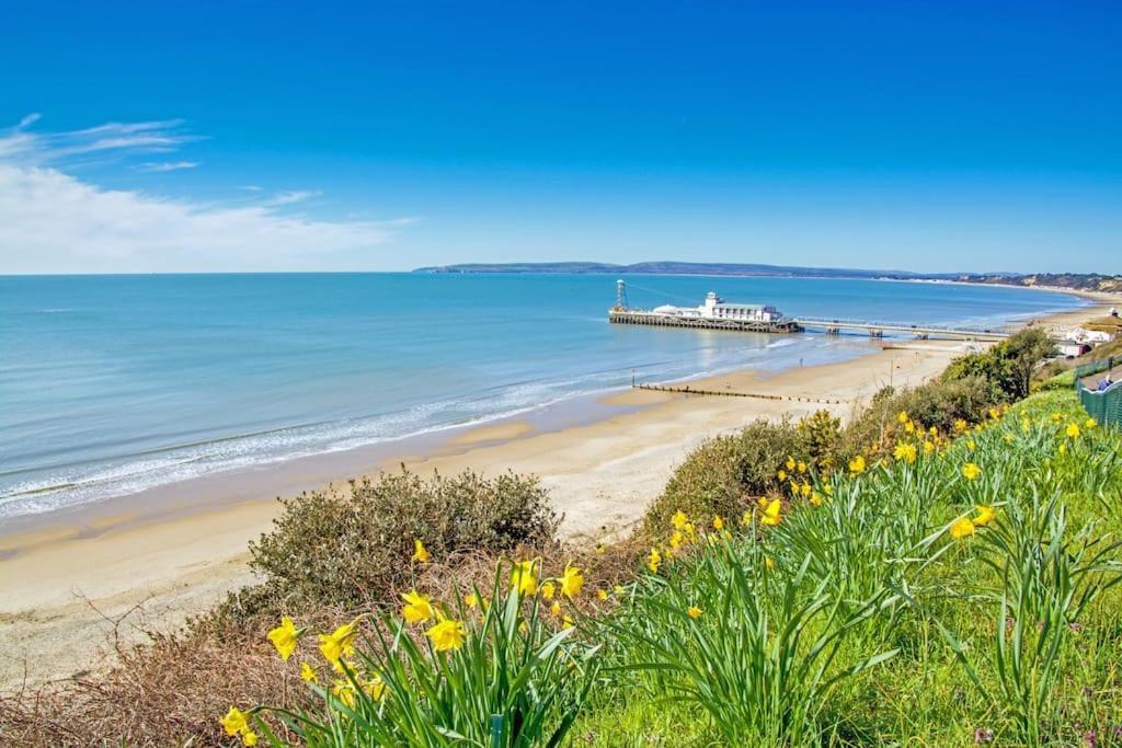 On The Beach Retreat Bournemouth Exterior photo